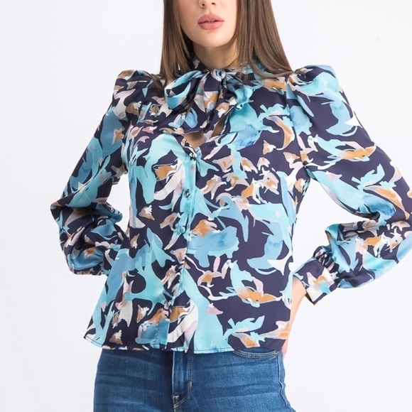 Kendall & Kylie Tops - Kendall + Kylie Painterly Palm Blouse - XS